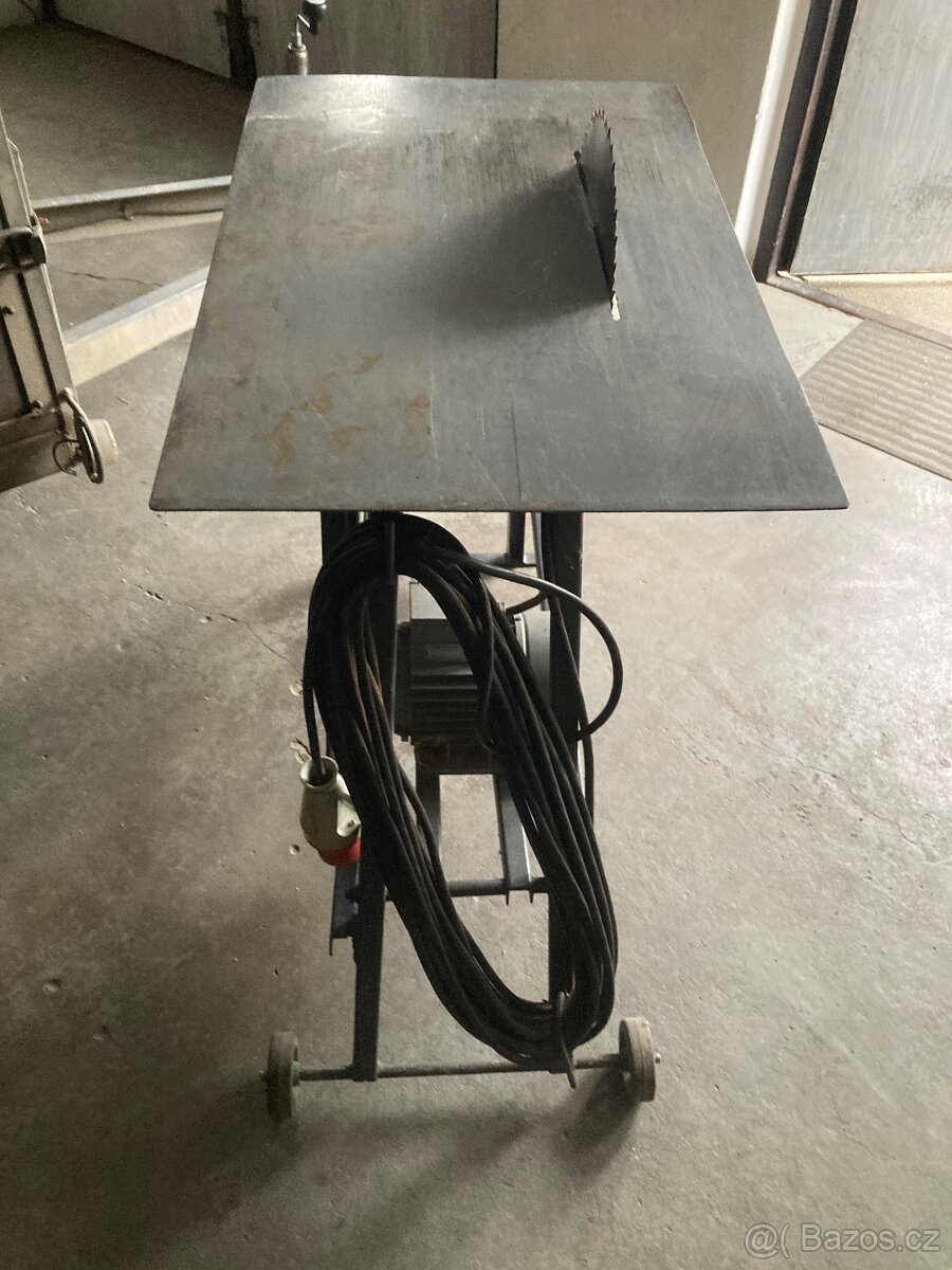 Pila kotoučová se stolem - 3
