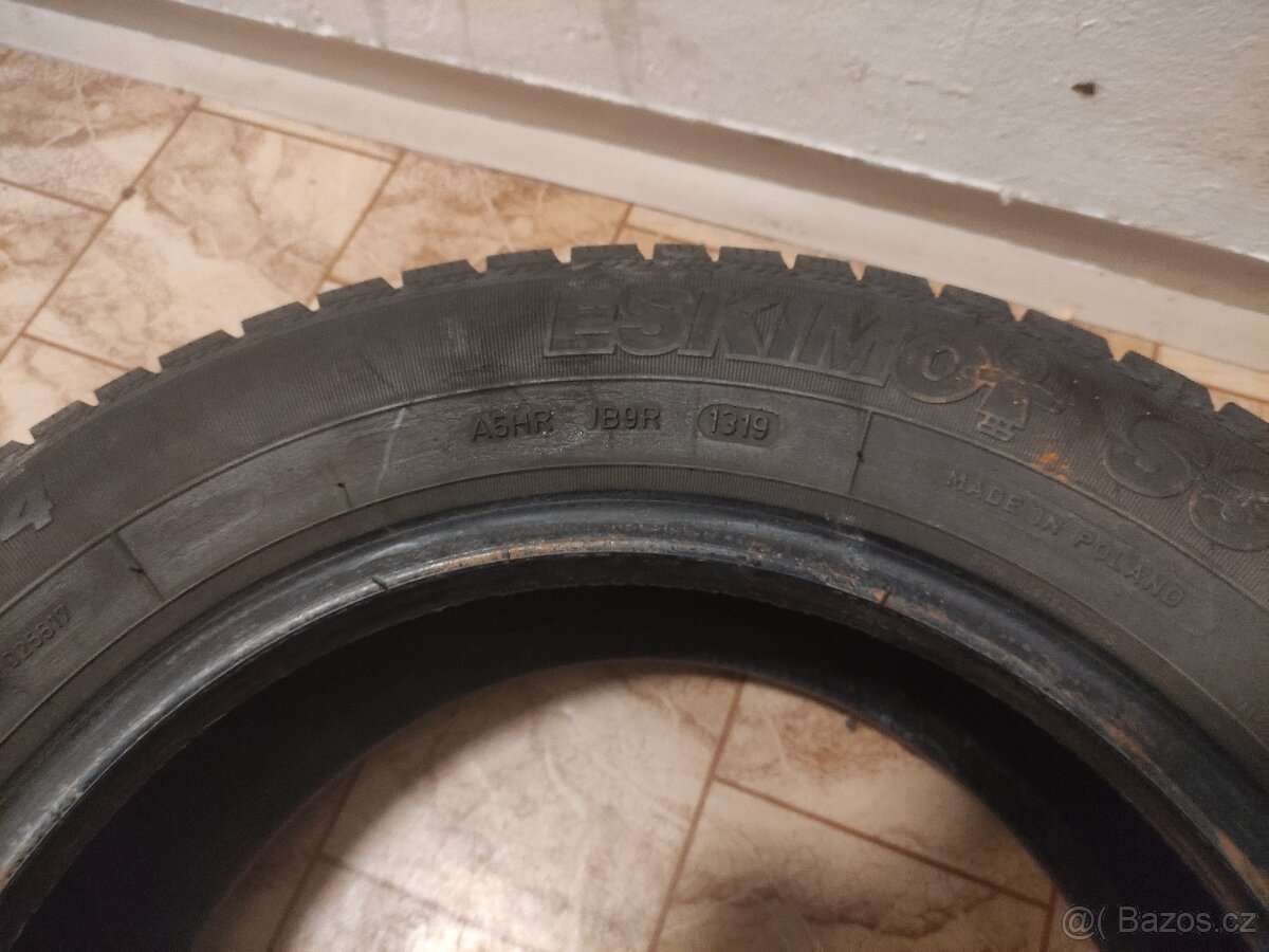 Prodám 2ks pneu 175/70 R14 - 3