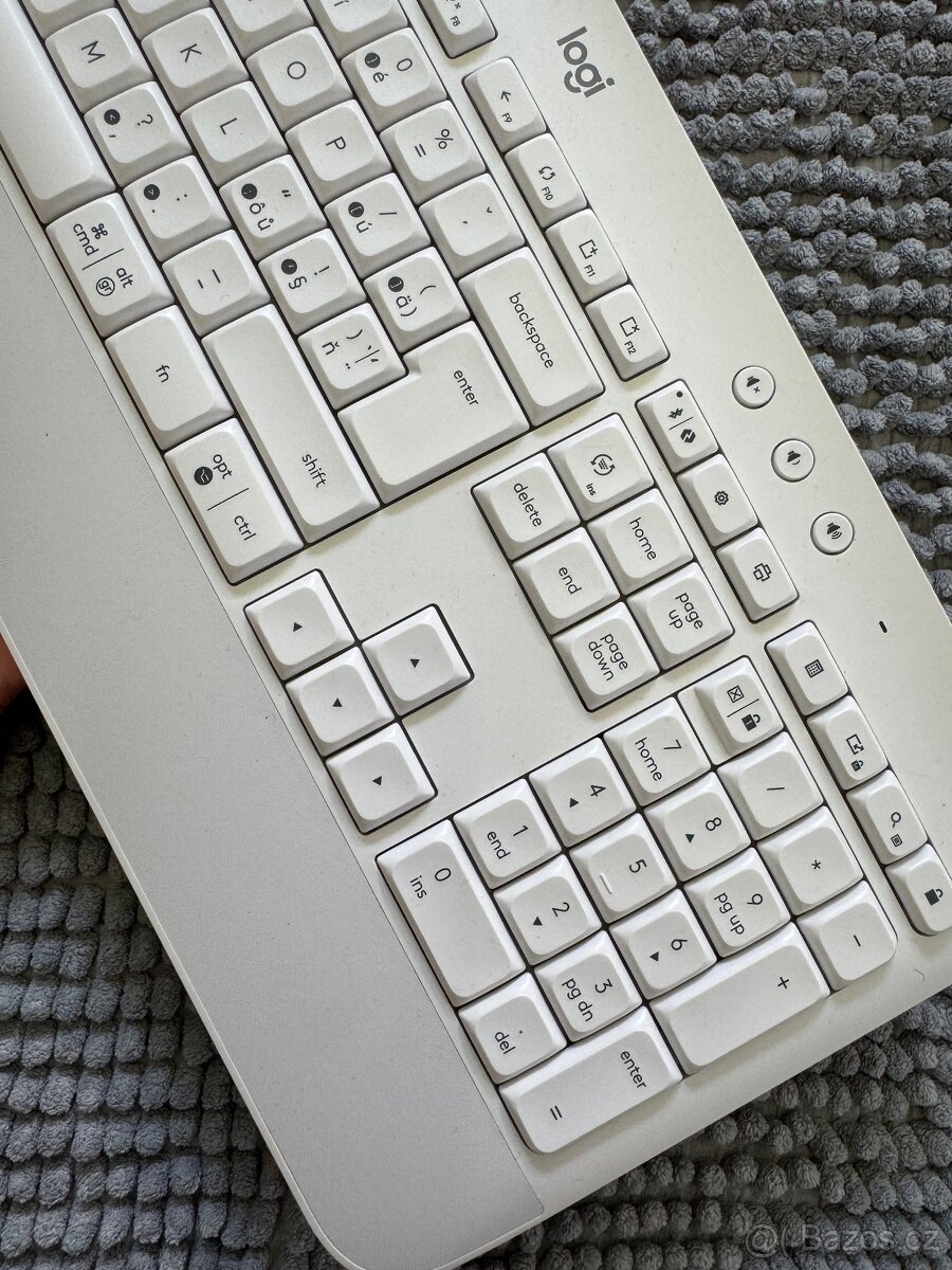 Bílá bezdrátová klávesnice logi Logitech K650 Off-white - CZ - 3