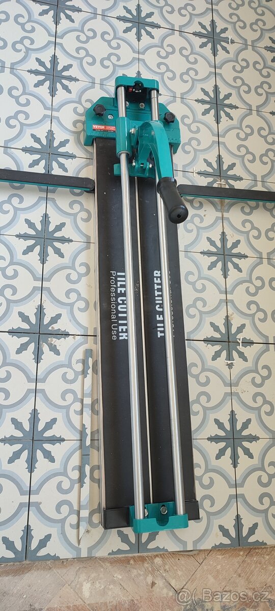 Řezačka na obklady a dlažbu. - 3