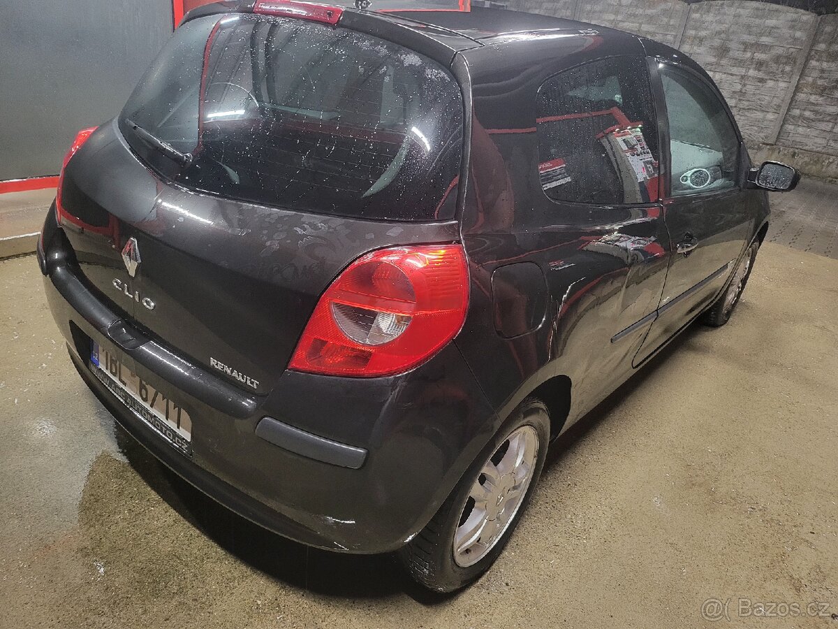 Renault clio - 3