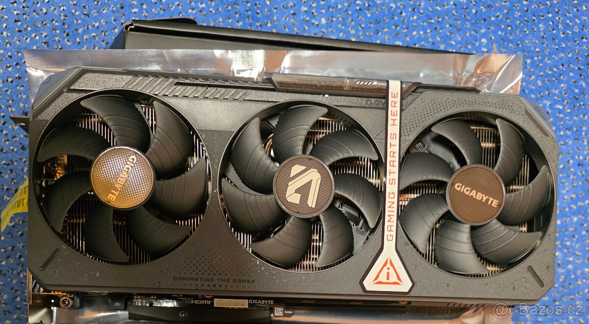 GIGABYTE Radeon RX 9070 XT GAMING OC 16G - 3