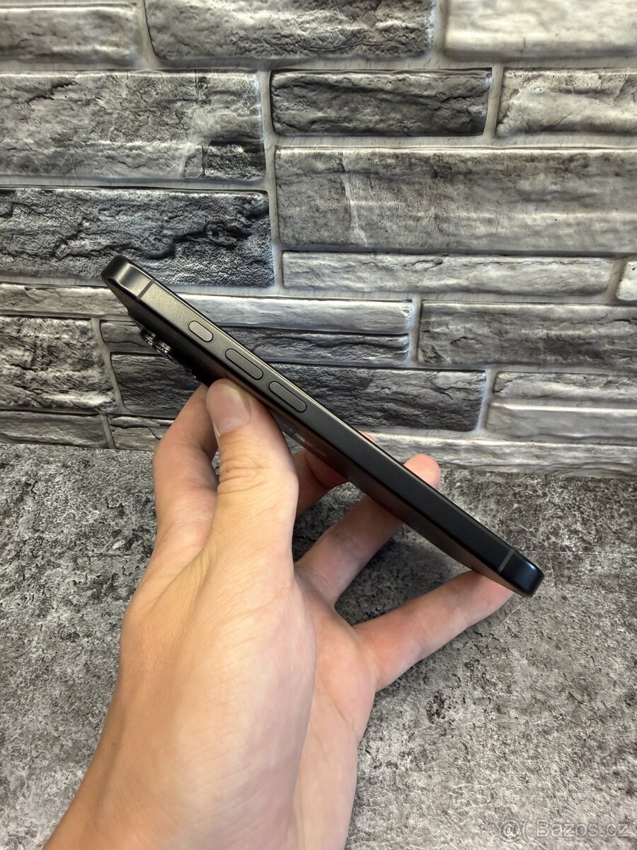 iPhone 16 Pro 128GB Black Titanium, baterie 92%, e-sim - 3