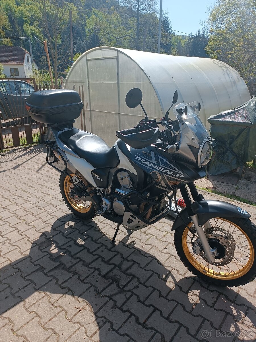 Prodám Honda transalp 700xl 2012