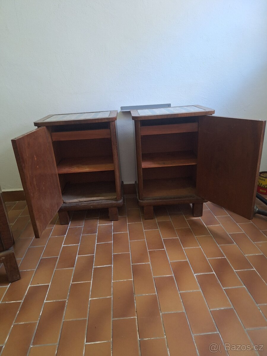 NOČNÍ STOLKY - 3