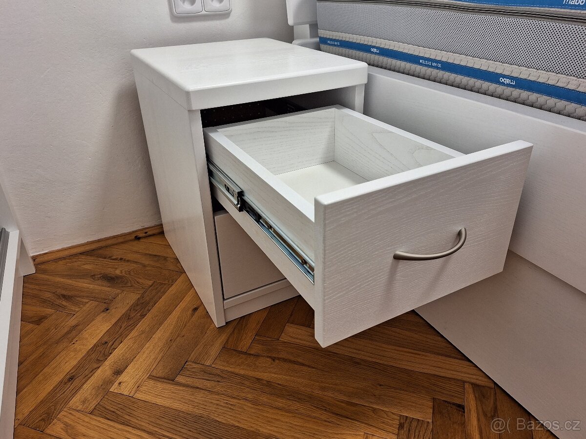 Nová bílá dubová postel, nosnost 700 kg, masiv 4 cm, odvoz - 3