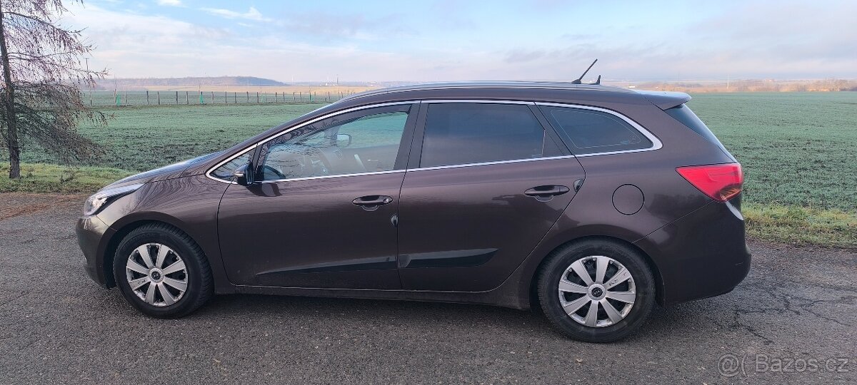 KIA Ceed SW 1.6 CRDi - 3