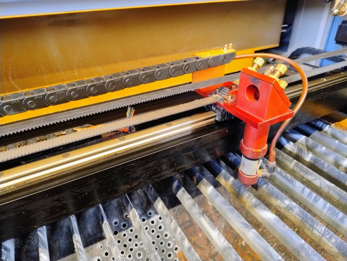 CO2 laser 90x60cm 150W + materiál - 3