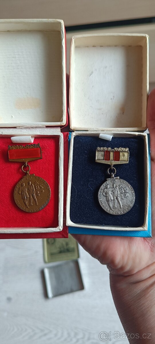 Medaile + tabatěrka - 3