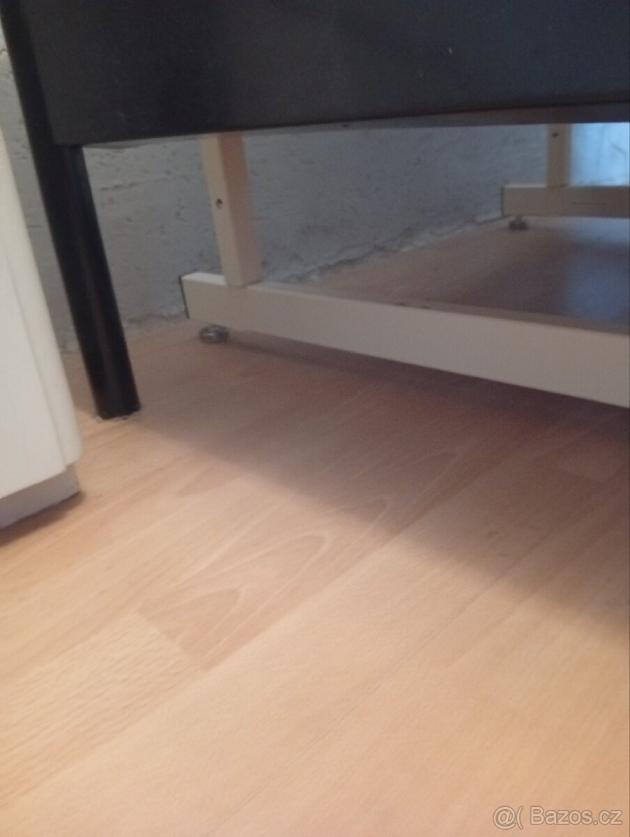 Hrazda k posteli - 3