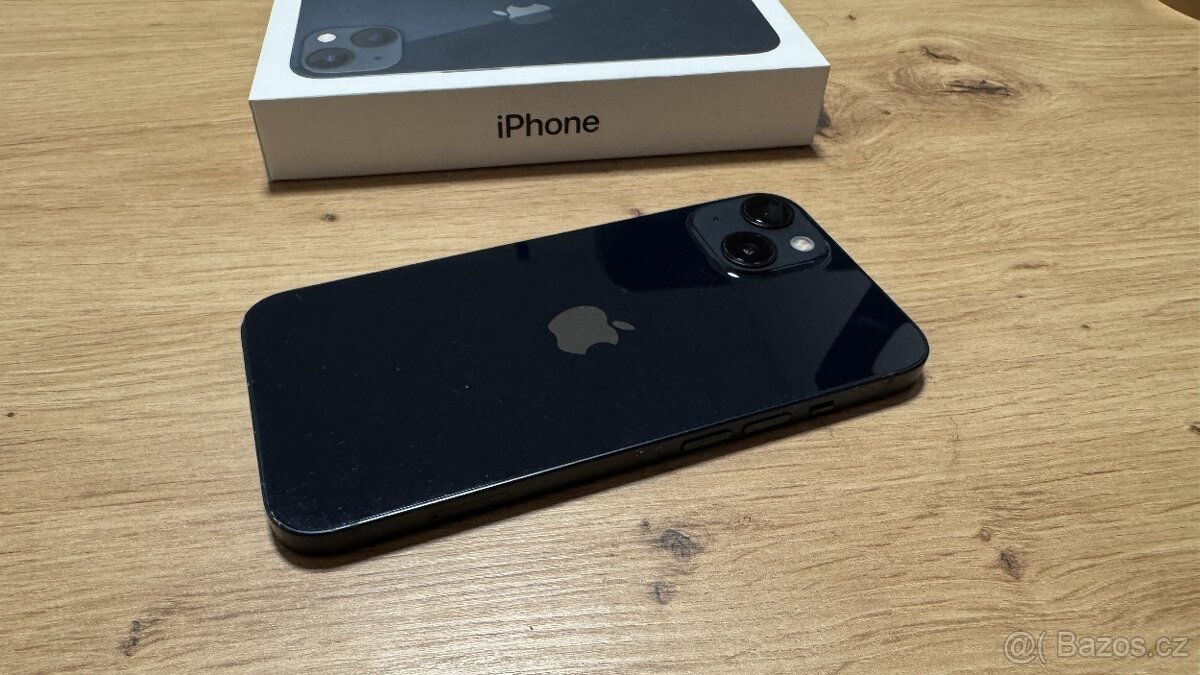 Apple iPhone 13 256GB, cena 4800Kč - 3