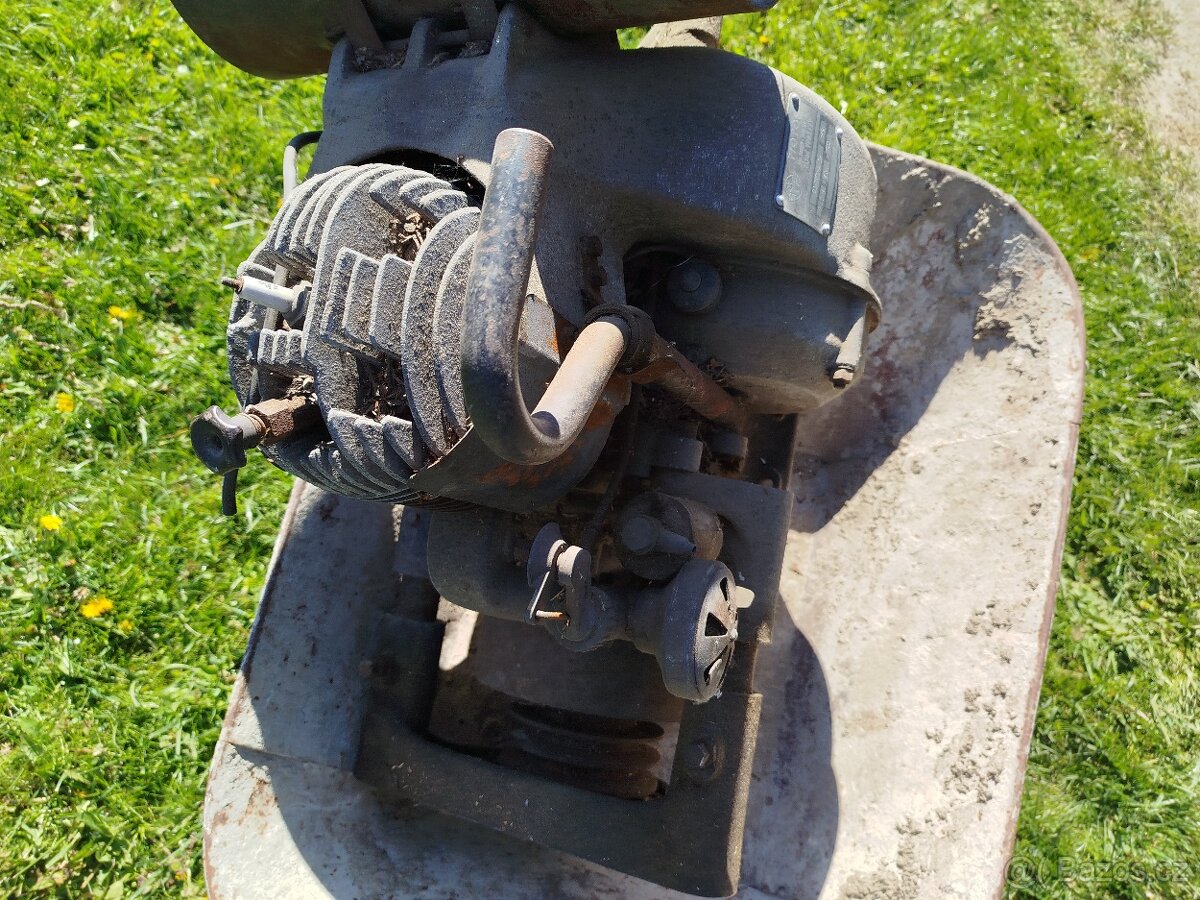 Prodej stabilní motor - 3
