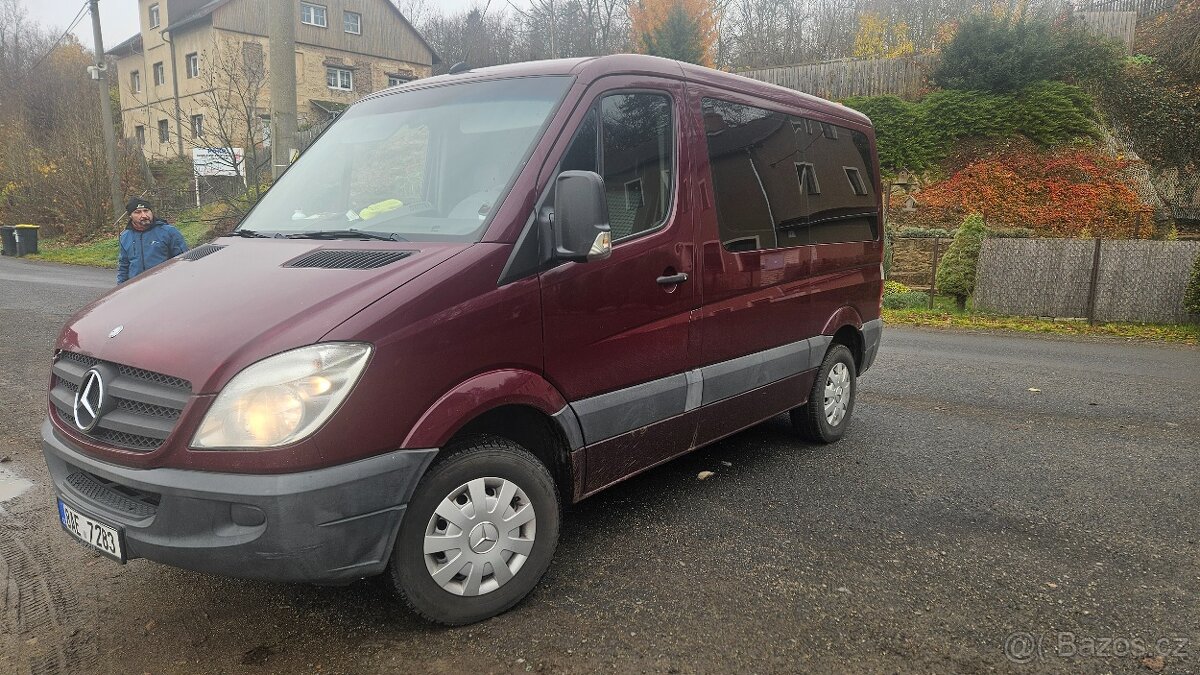 Mercedes Sprinter obytný - 3