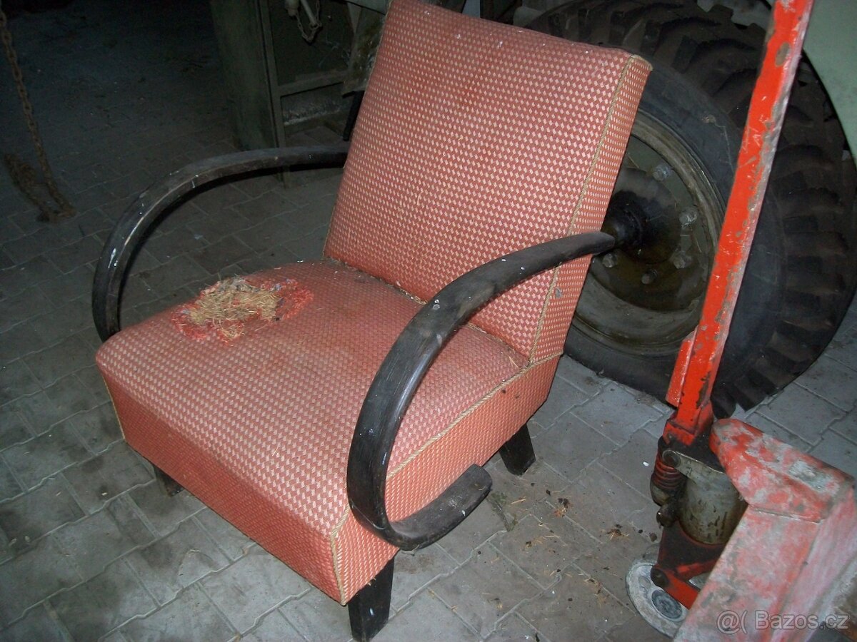 PRODÁM DVĚ stará KŘESLA z ohýbaného dřeva :. - 3