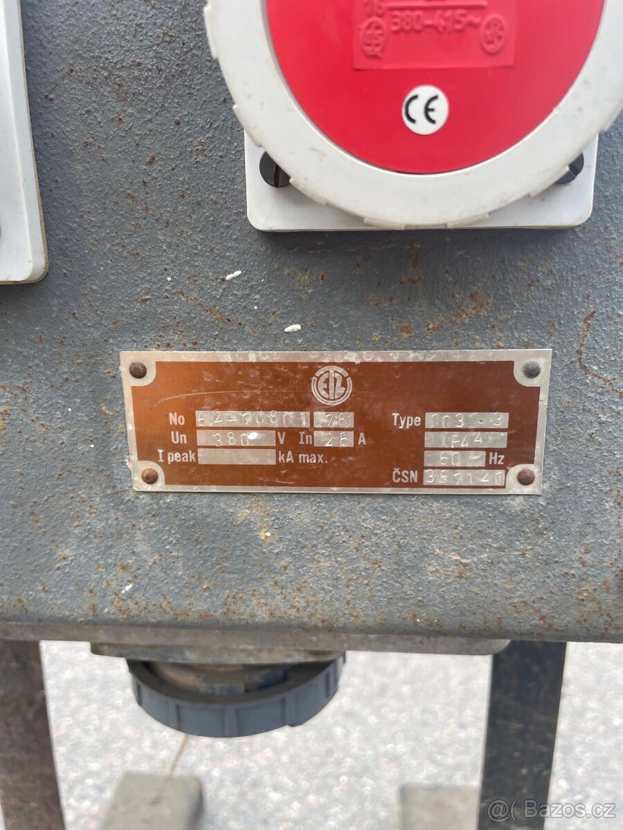 Stavebni rozvadeč - 3