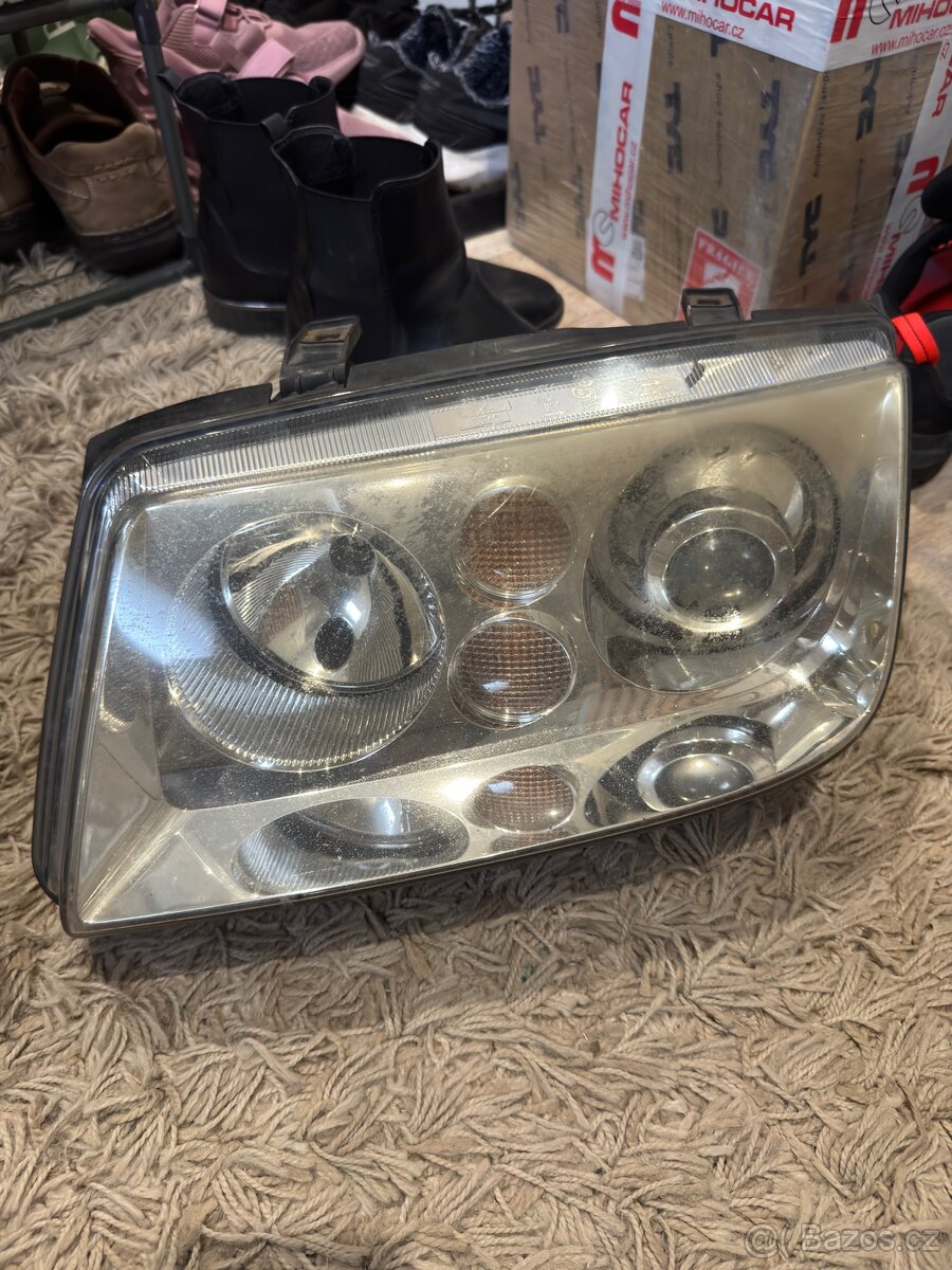 VW BORA originální xenony - 3