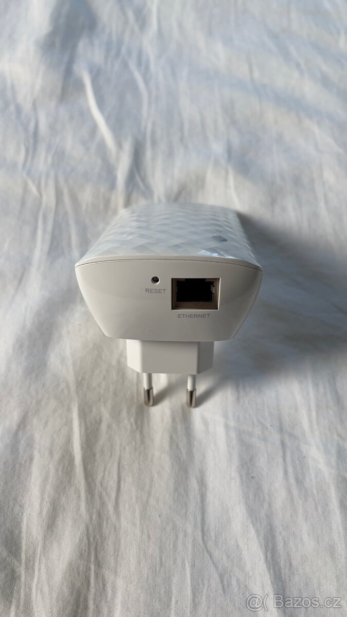 TP-LINK AC750 Wi-Fi Range Extender - 3