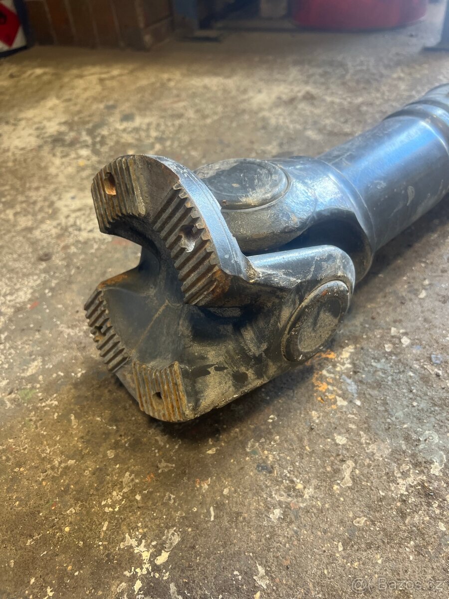 Kardanová hřídel A6574102802 - 3