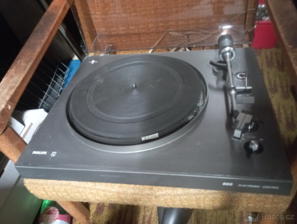 Gramofon Philips 685 elektronic - 3