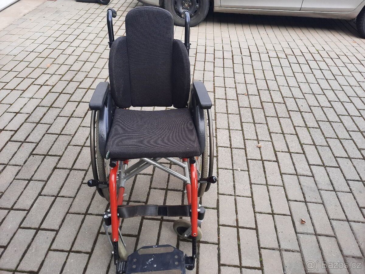 Dětský invalidní vozík - 3