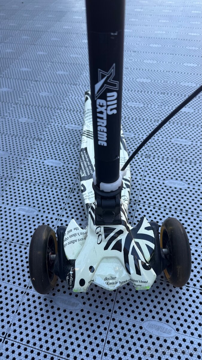 tříkolová koloběžka Nils Extreme - 3