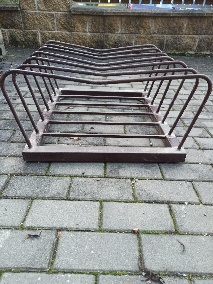 Stojan na 6 jízdních kol - 3