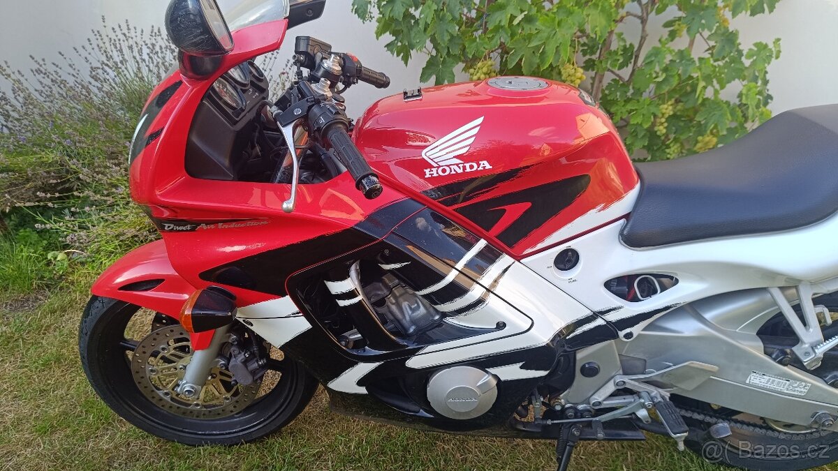 Honda CBR 600F - 3