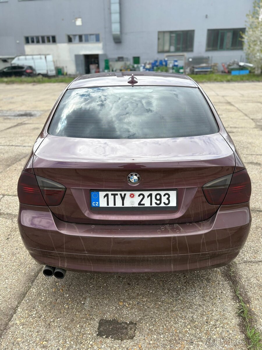 BMW e90 celí vuz po dílech - 3