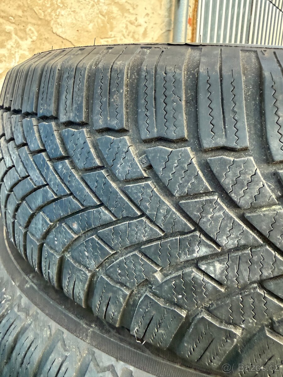 Pneu 225/65r17 - 3