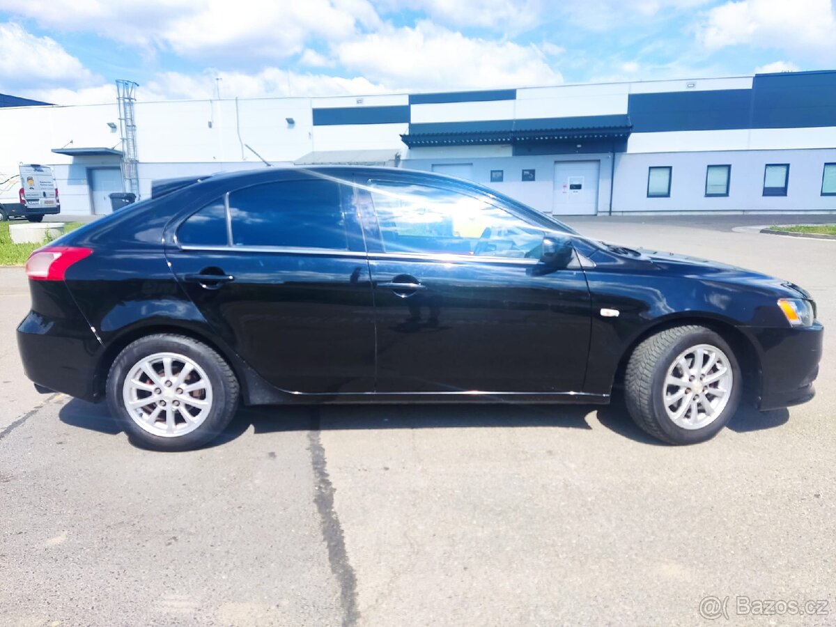 Mitsubishi Lancer Sportback 1.6i Mivec - 3