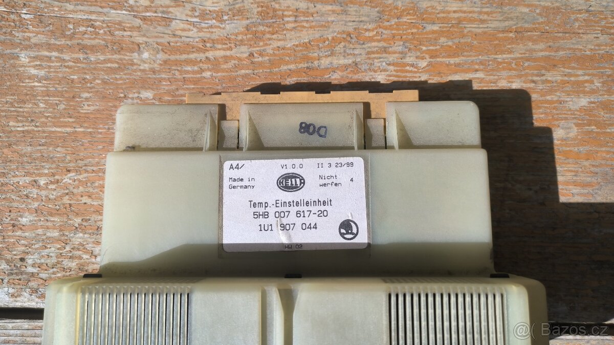 Climatronic 1U1 907 044 HELLA - 3