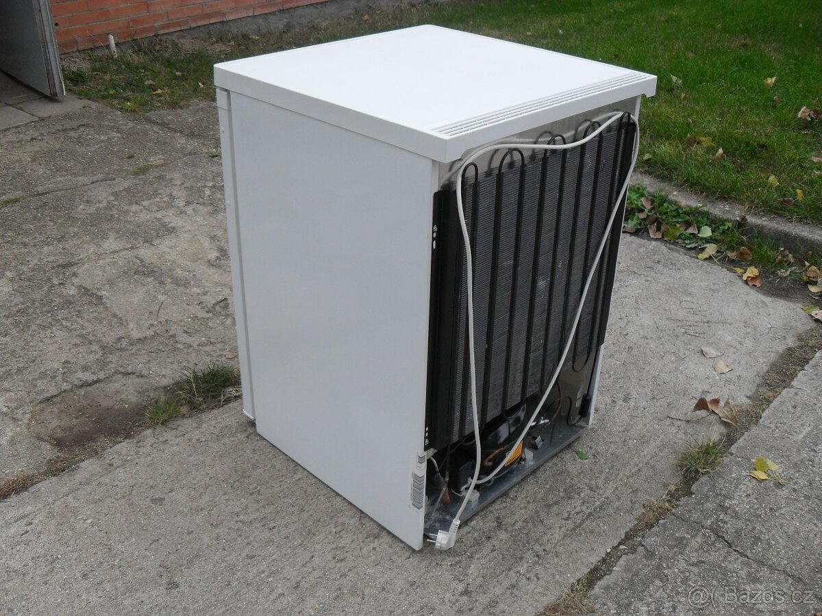 ŠUPLÍKOVÝ MRAZÁK LIEBHERR 106L,TOP ZNAČKA,LCD,A++,4x ŠUPLÍK - 3