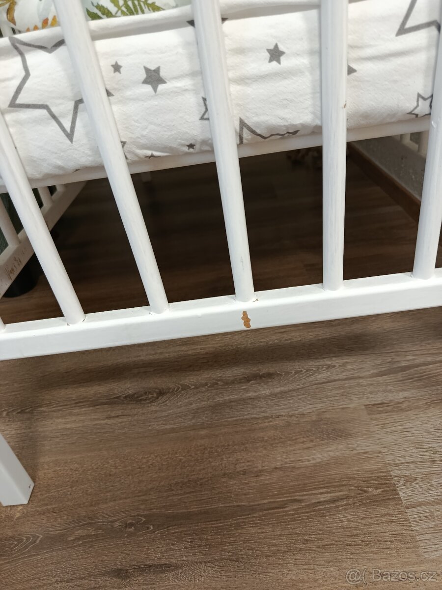 Dřevěná bílá postýlka - 3