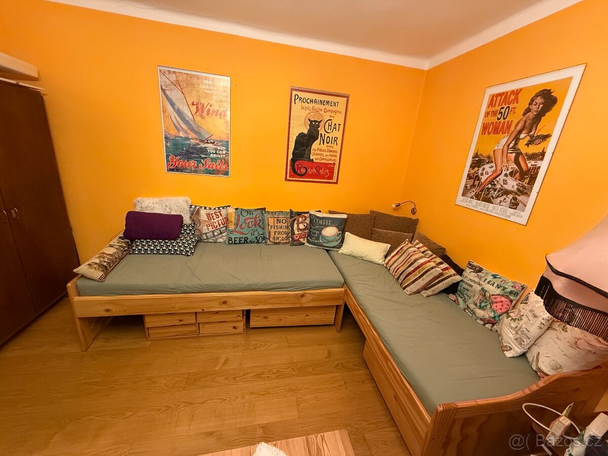 Dvě jednolůžkové postele s příslušenstvím - 3