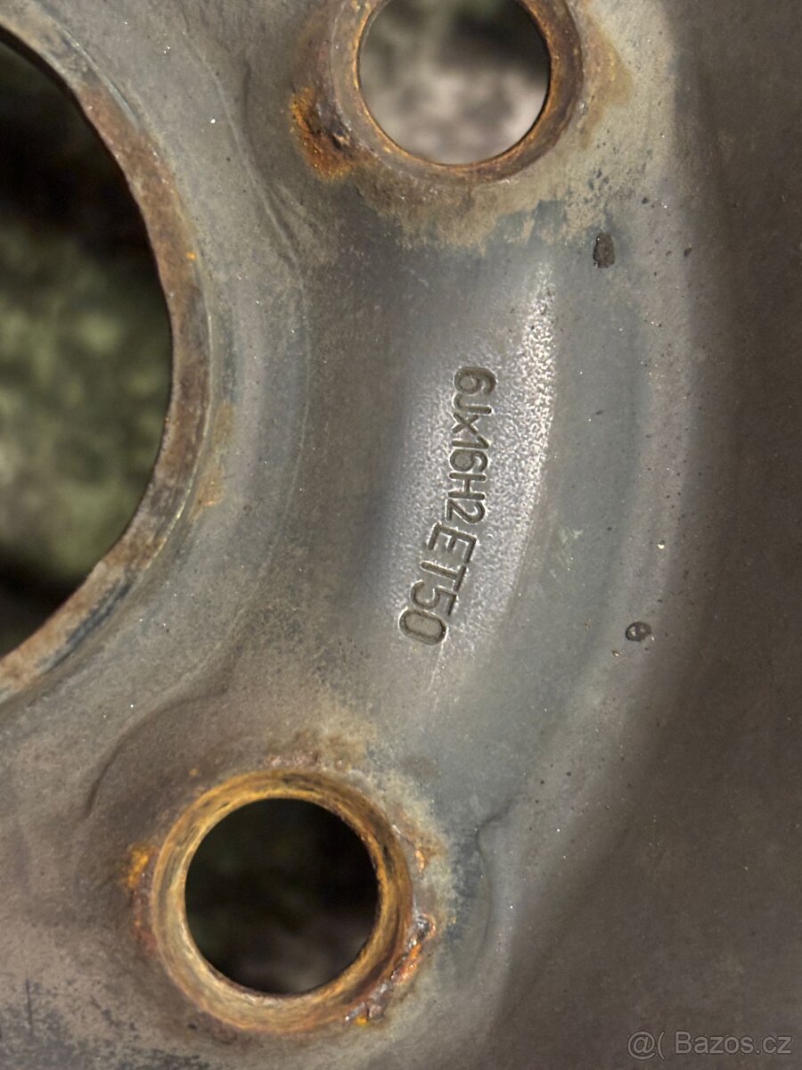 Plechové disky R16 + zimní pneu Škoda Octavia - 3