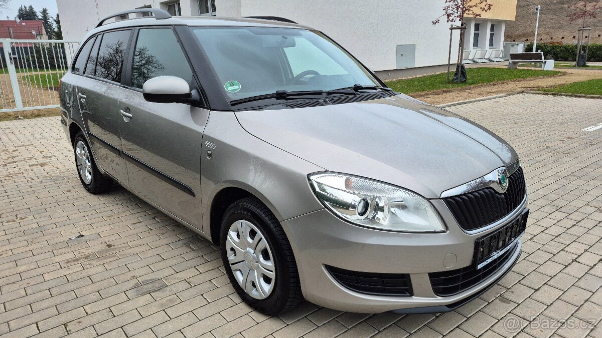 Škoda Fabia II Combi 1.2 TSi Family edition 131000km 2012 - 3