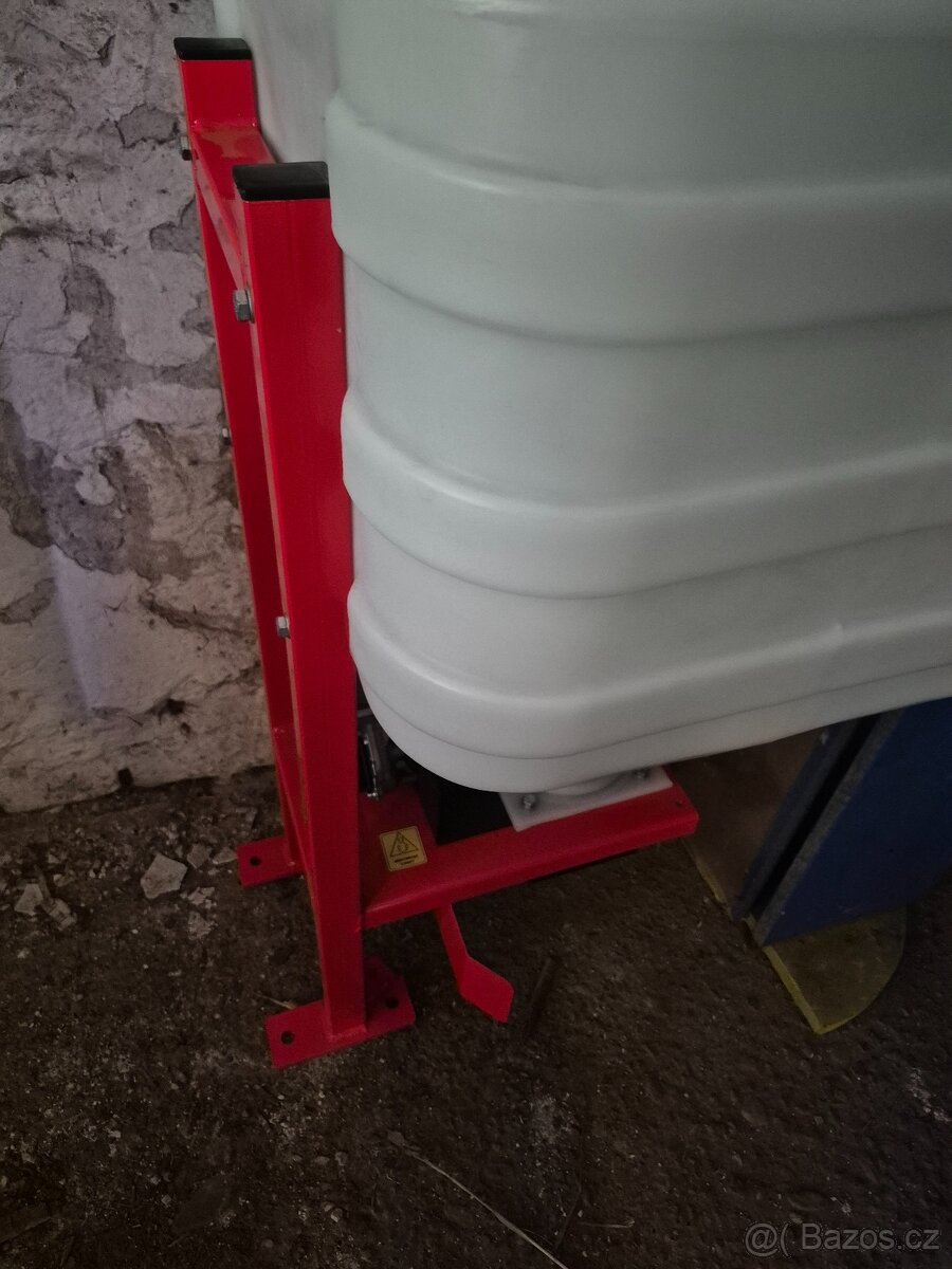 Rozmetadlo práškovač pro přísev meziplodin - 3