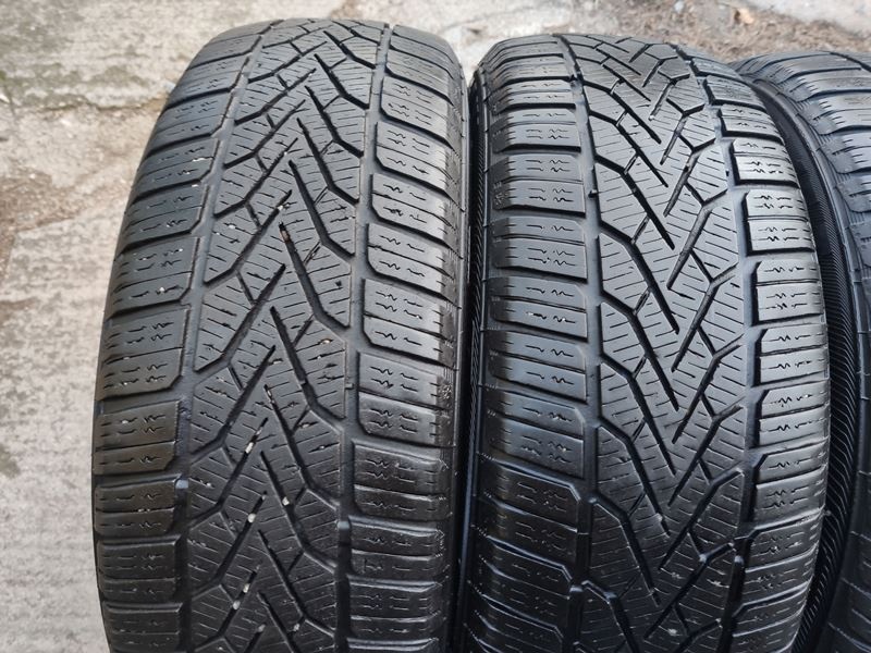 Zimní pneu Semperit SPGrip2 185 60 15 - 3