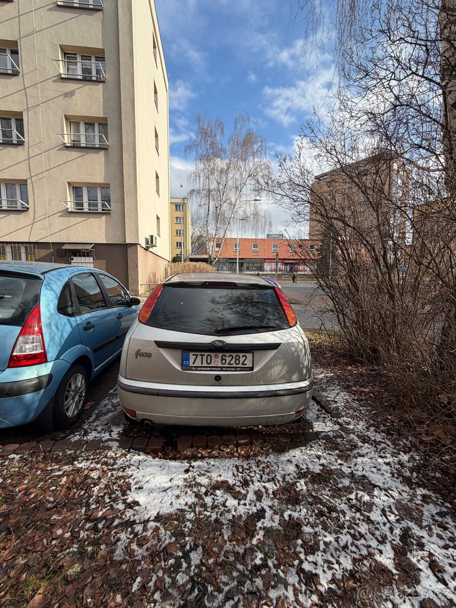 Ford Focus 1.6 16V - 3
