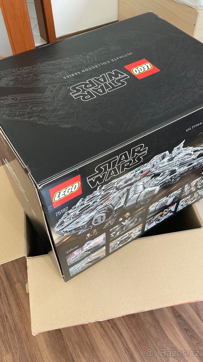Lego Millennium Falcon 75192 - 3