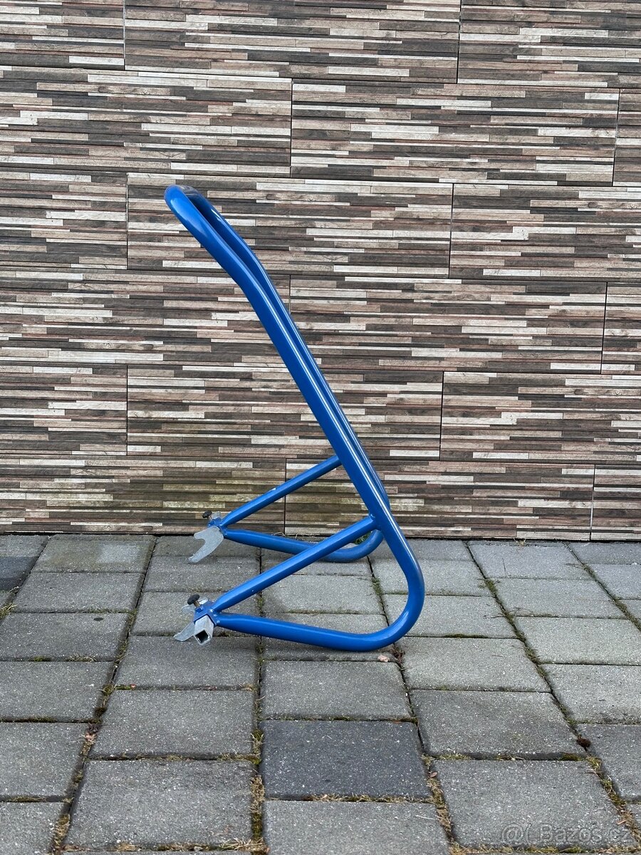 Stojan na motorku - 3