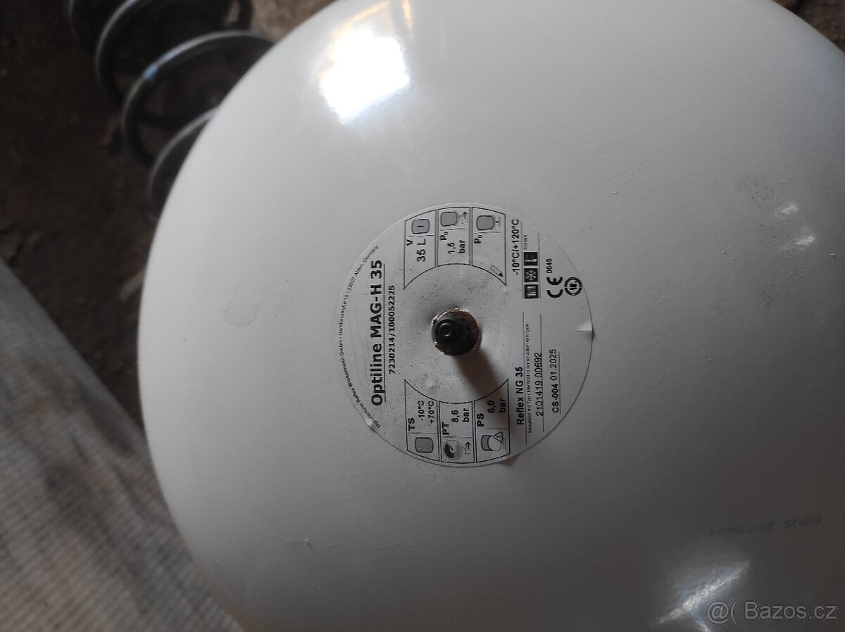 Expanzní nádoba pro topení 35l - 3