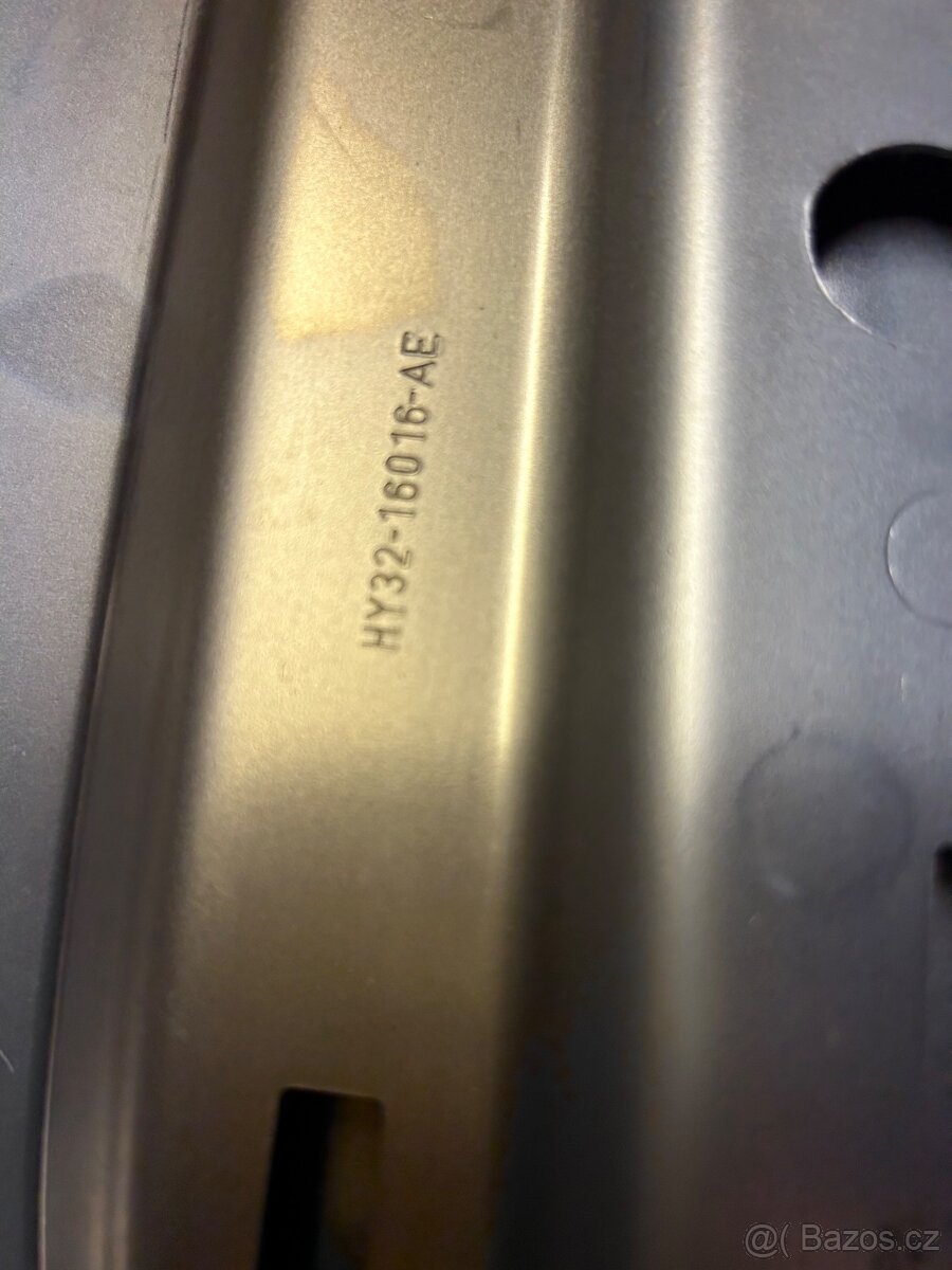 Land Rover Discovery 5 blatník - 3