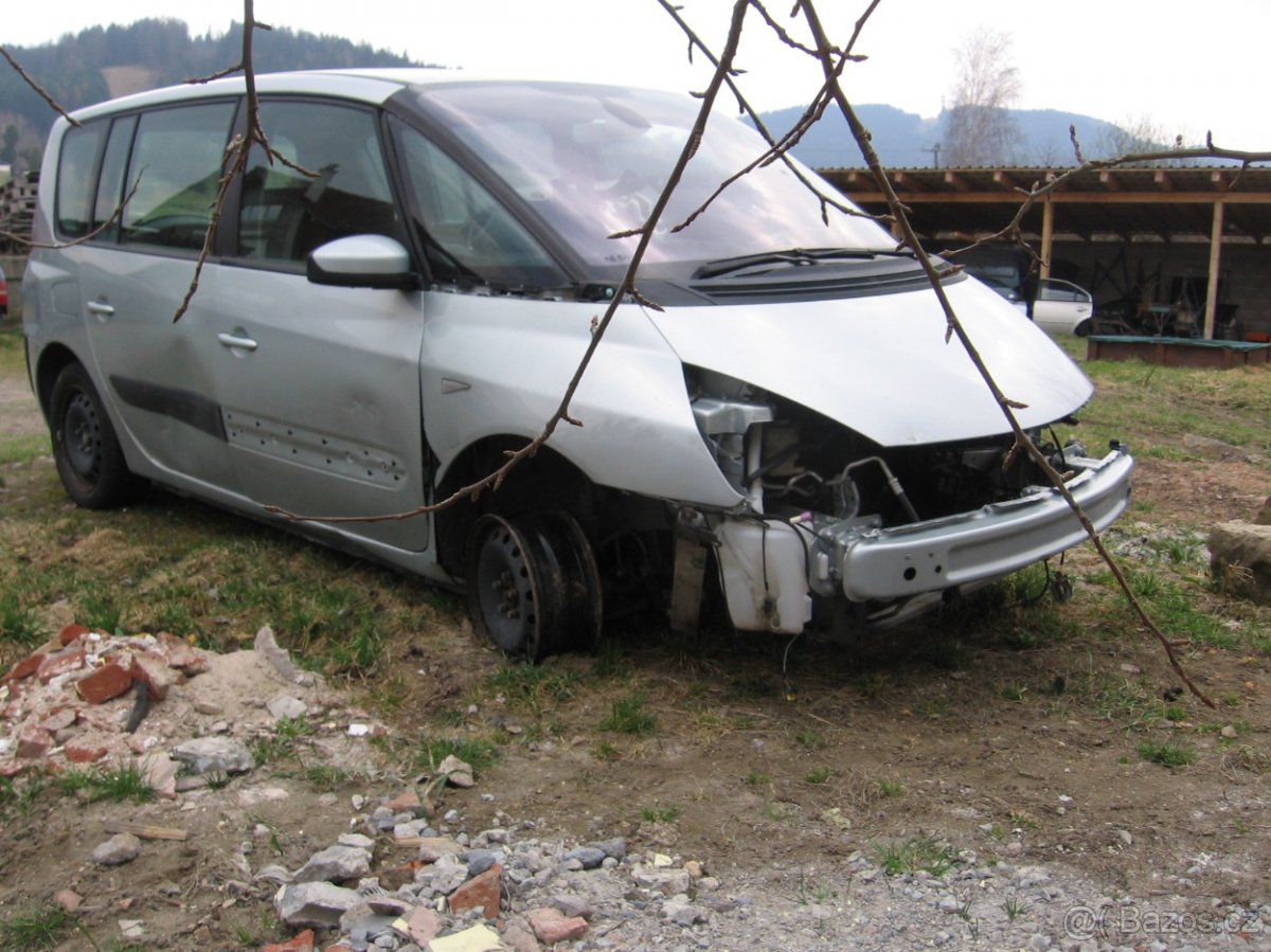 Prodám díly na Renault Espace 1.9DCI 2003 - 3