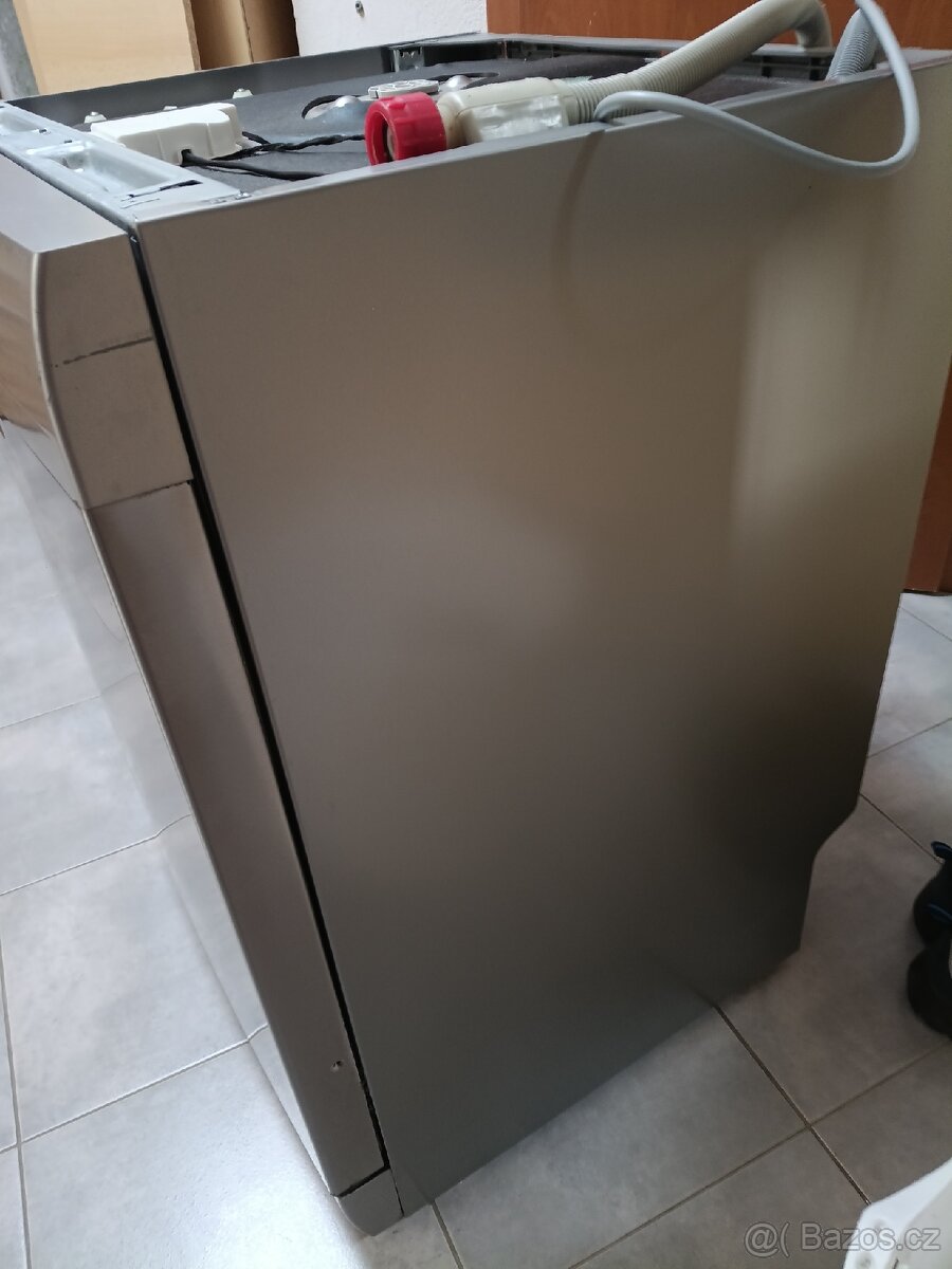 Myčka AEG - 3