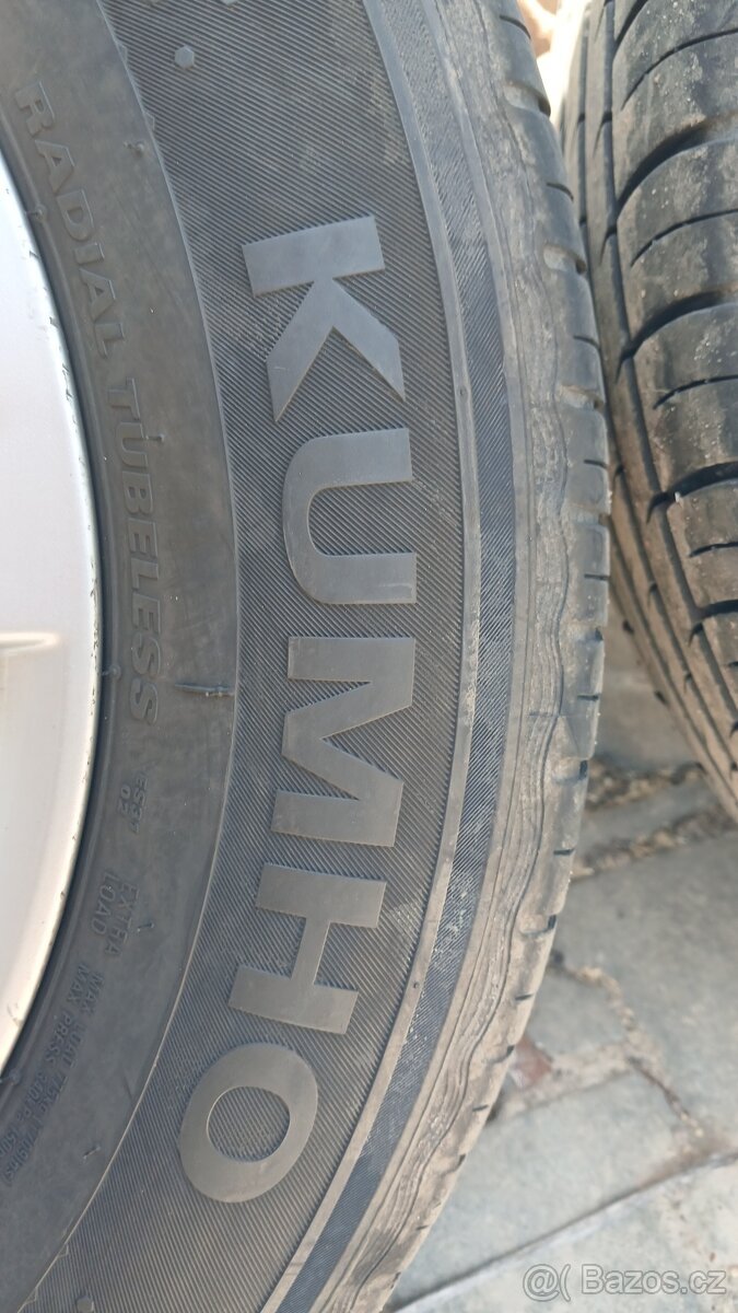 Kola Superb 3 215/60/16 - 3