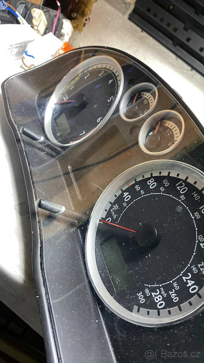 US budíky VW Passat b5.5 W8 maxidot - 3