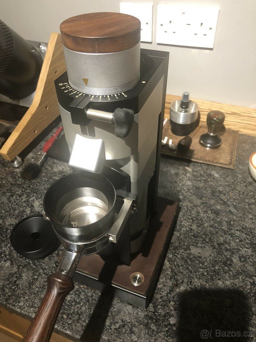 Mlýnek na kávu Kafatek Monolith MC1 2017 - 3