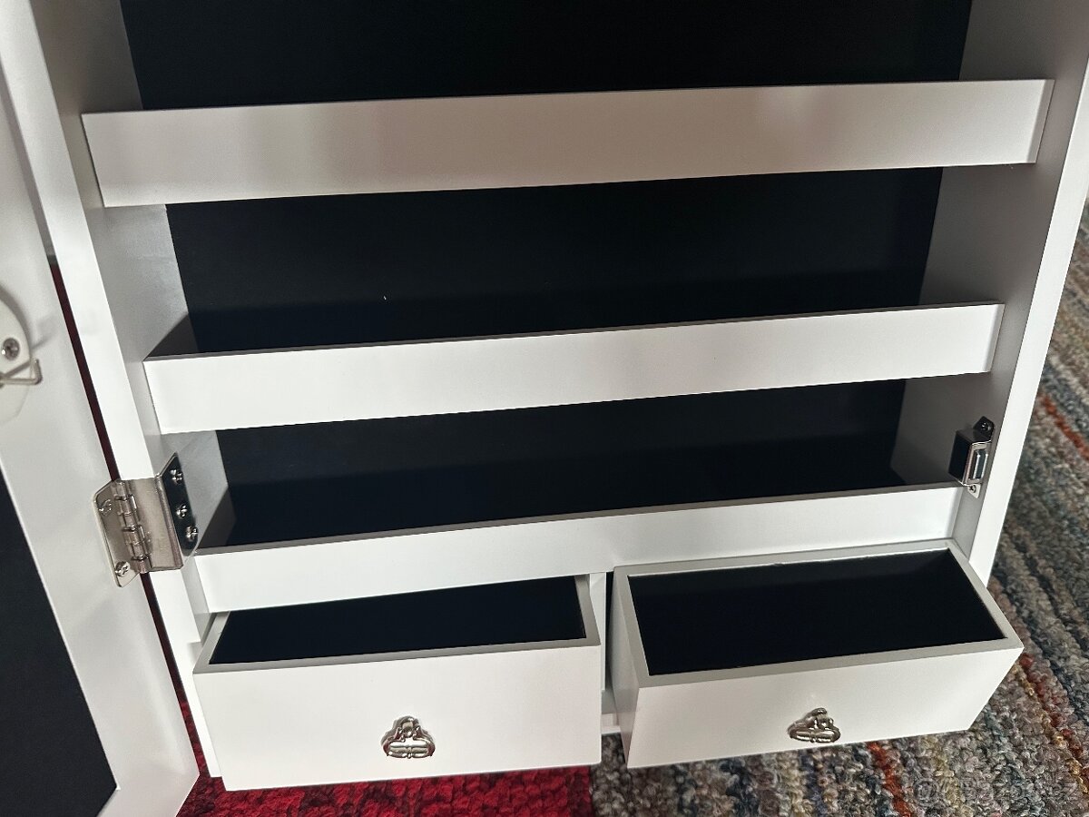 Šperkovnice nástěnná se zrcadlem - 3