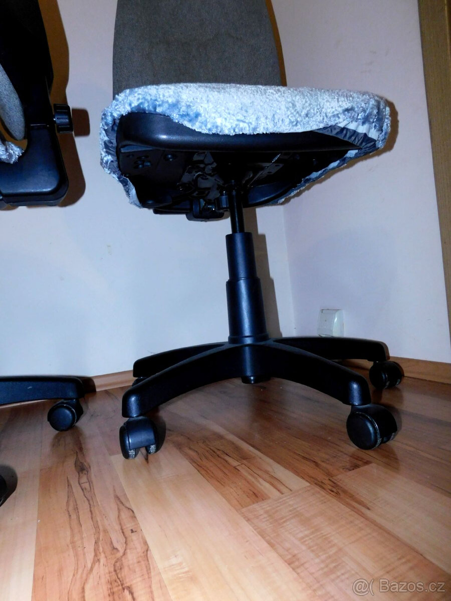 Daruji kancelářské židle - 3
